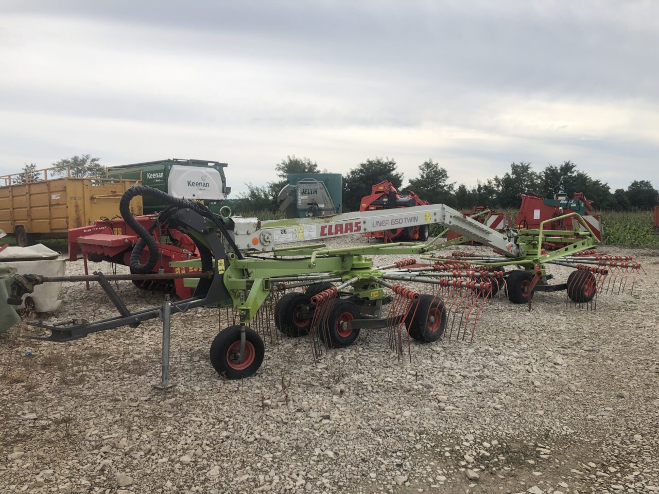 Andaineur Claas LINER TWIN 650 © Ets Bousquié