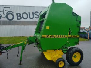 Presse à balles rondes John Deere 580