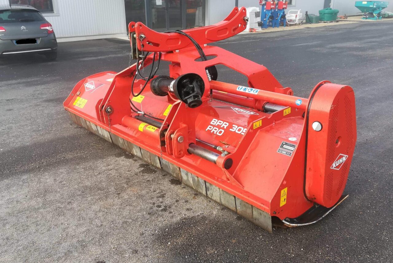 Broyeur à axe horizontal Kuhn BPR 305 PRO © Ets Bousquié