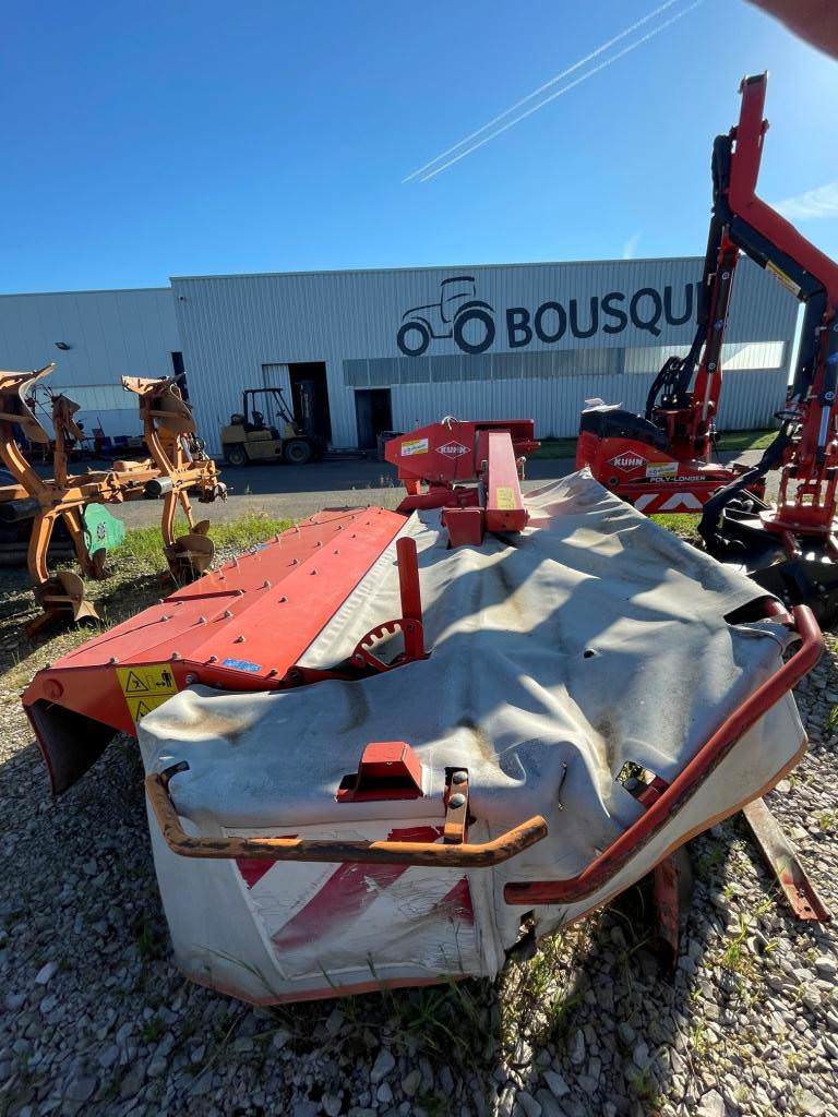 Faucheuse conditionneuse Kuhn FC 283 GII © Ets Bousquié