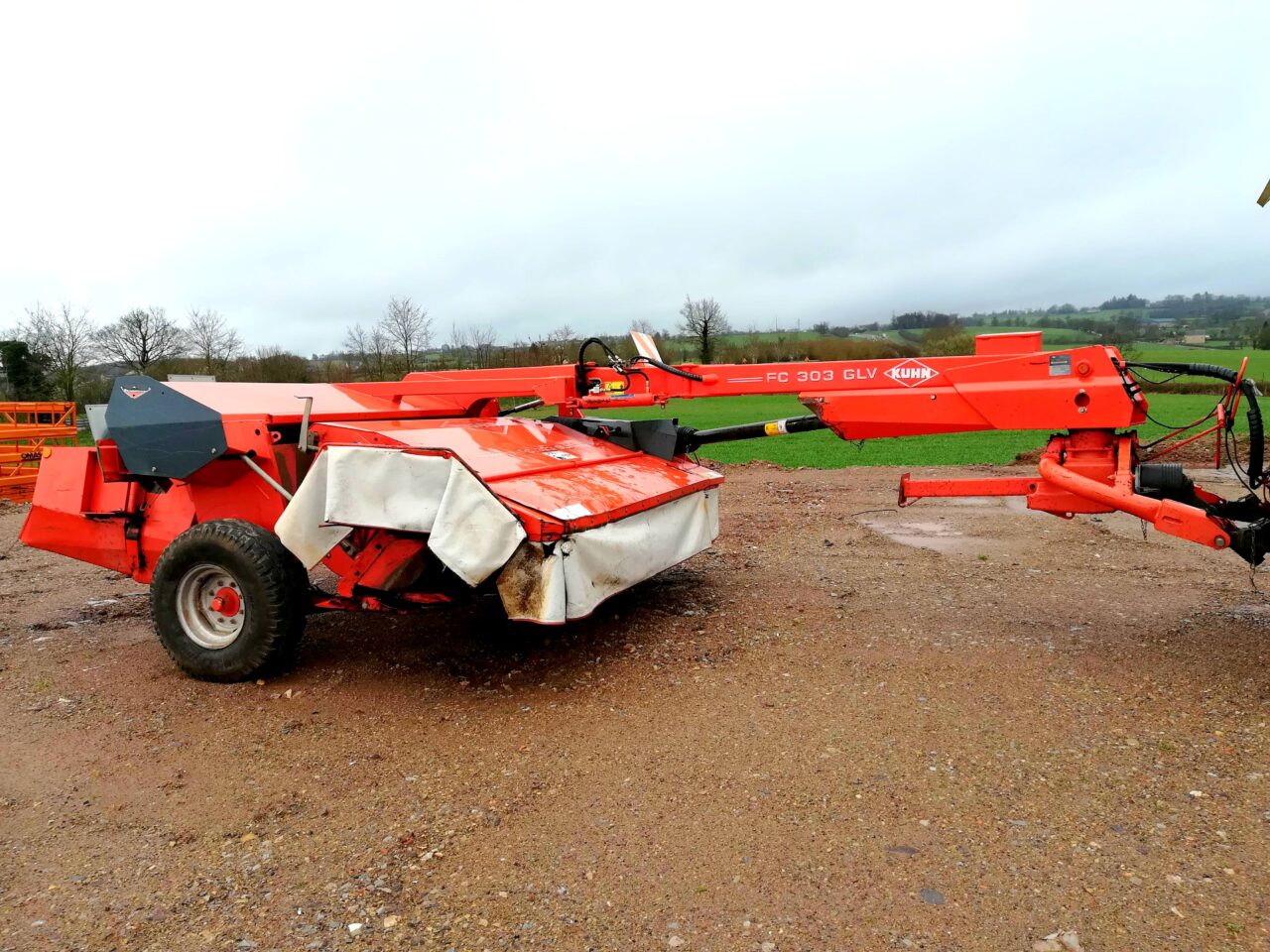 Faucheuse conditionneuse Kuhn FC 303 GLV © Ets Bousquié