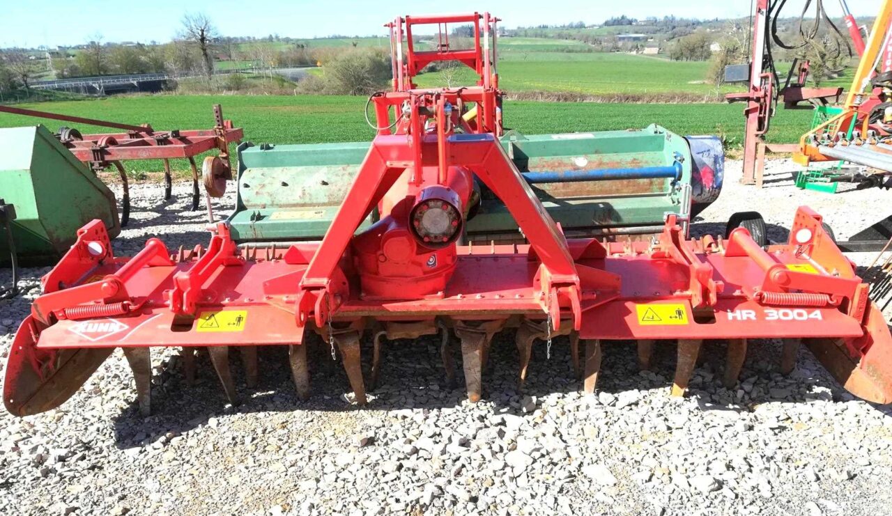 Herse rotative Kuhn HR 3004 © Ets Bousquié