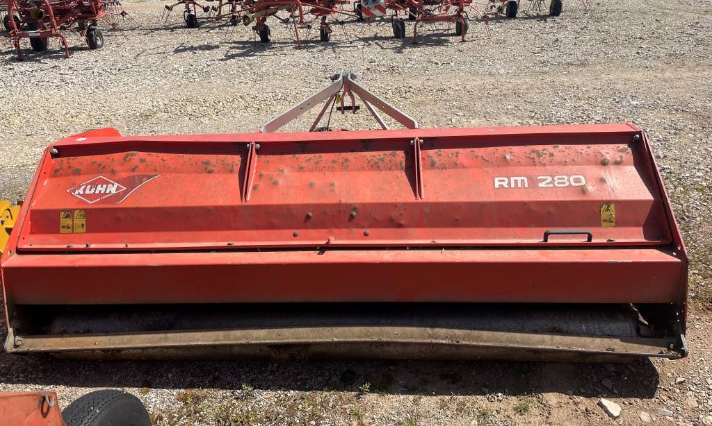 Broyeur à axe horizontal Kuhn RM 280 © Ets Bousquié